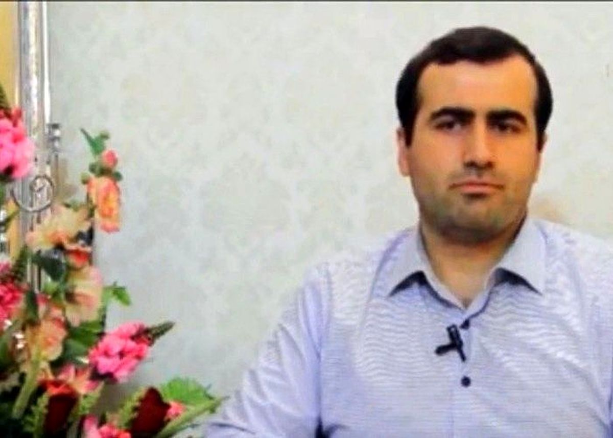 تصویری از حضور فرزند رئیس جمهور در بازی پرسپولیس و تراکتور