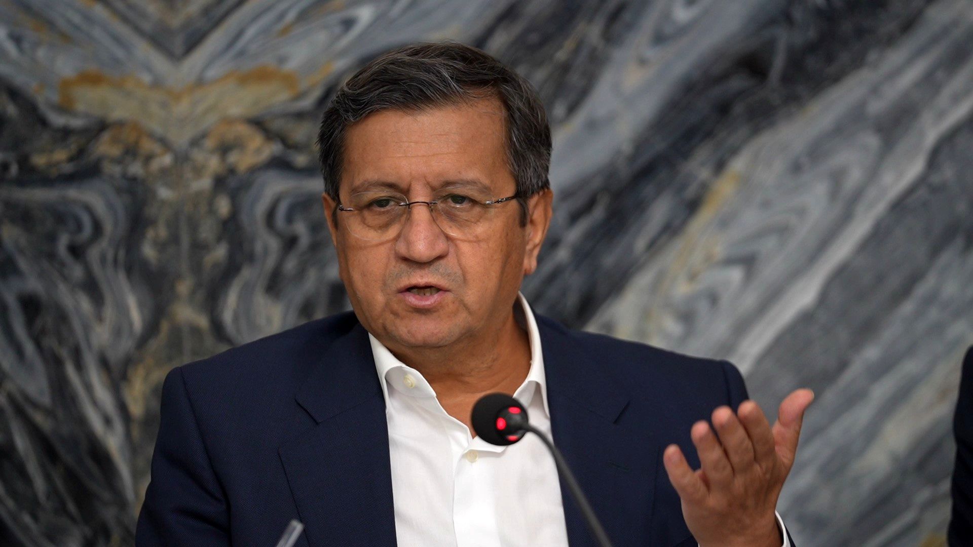 در قسمت اقتصادی با کارافرینان همفکری خواهم کرد_دانش دوست 7 در بخش اقتصادی با کارافرینان همفکری خواهم کرد