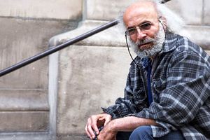 کیانوش عیاری در بیمارستان بستری شد_دانش دوست 1 کیانوش عیاری در بیمارستان بستری شد