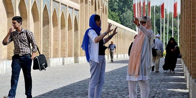 ۶میلیون گردشگر خارجی در سال قبل داخل ایران شدند_دانش دوست 7 ۶میلیون گردشگر خارجی در سال گذشته وارد ایران شدند