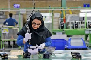 حالت «زنان کارگر»؛ از رنج سرپناه تا پول لباس عید بچه ها_دانش دوست 1 وضعیت «زنان کارگر»؛ از رنج سرپناه تا پول لباس عید بچه ها