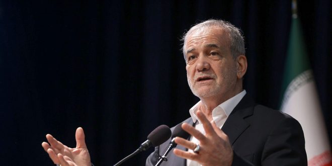 پزشکیان: خروج از بحران‌های امروز فقط با کمک عالمان و نخبگان میسر است