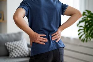 ۳ تمرین برای کاهش درد کمر