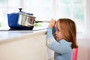 از چه وقتی تنها گذاشتن فرزند در خانه مجاز است؟_دانش دوست 1 از چه زمانی تنها گذاشتن فرزند در خانه مجاز است؟