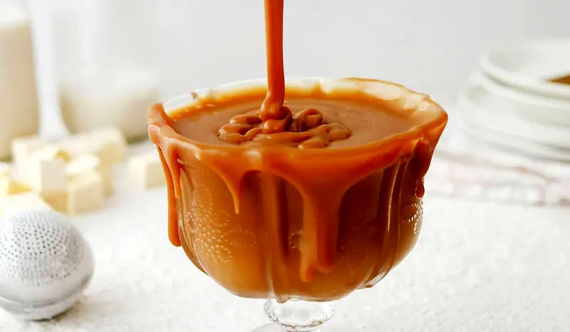 بهترین سس های شکلاتی و میوه ای برای فیلینگ کیک_دانش دوست 10 سس تافی